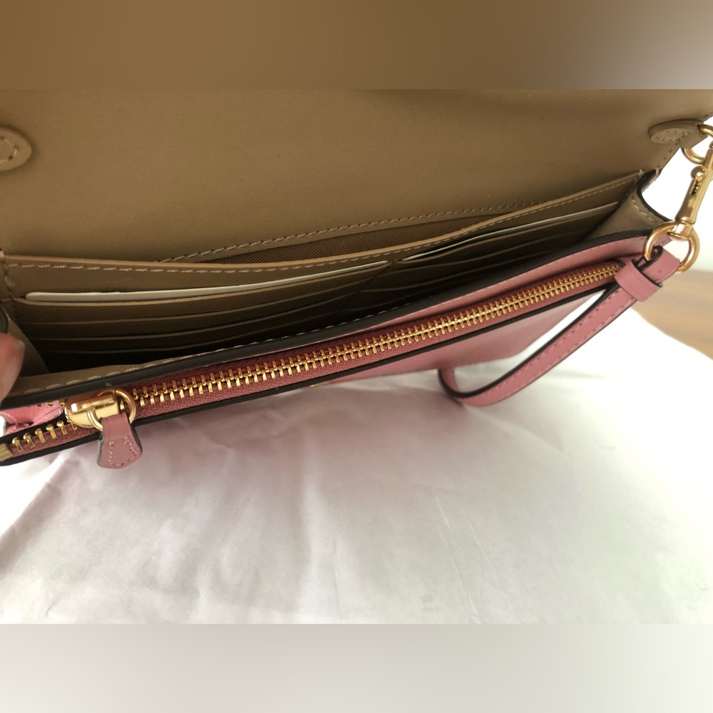 New Coach Anna Clutch/Crossbody in Petal Print - Picture 4 of 13